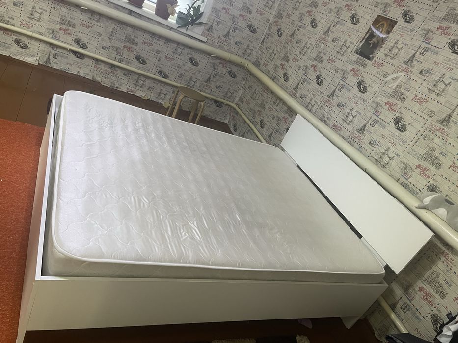 Продам кровать для спальни