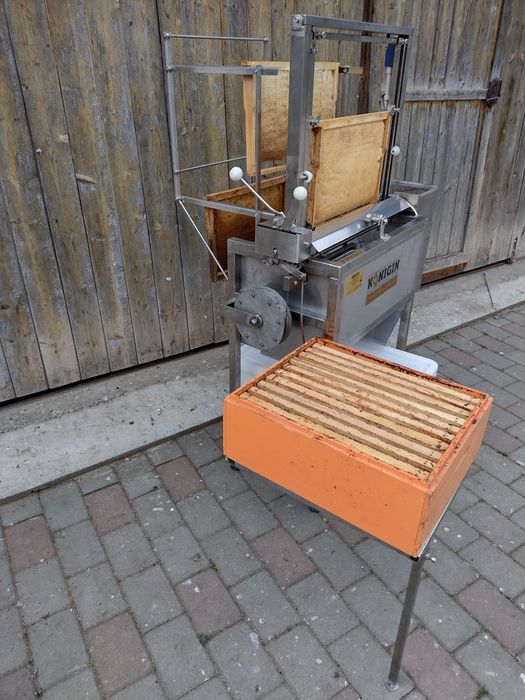 Vand mașină de descapacit miere