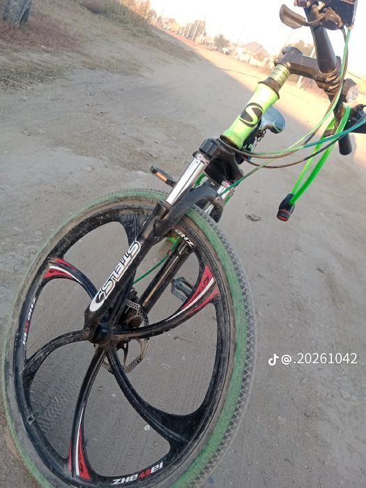 Продам велик в хорошом состаиюние