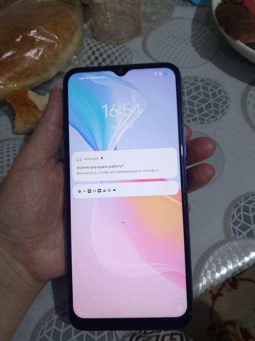 Продам телефон vivo y21