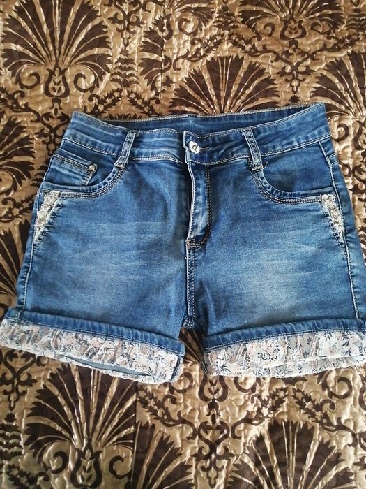 Продам подрастковые вещи