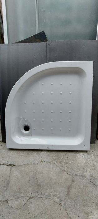 Cadita dus semirotund