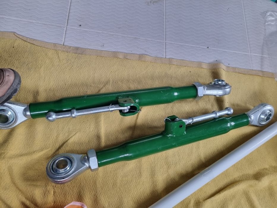 Tirant central tractor john deere catg 2 preț 300 lei se poate trimite