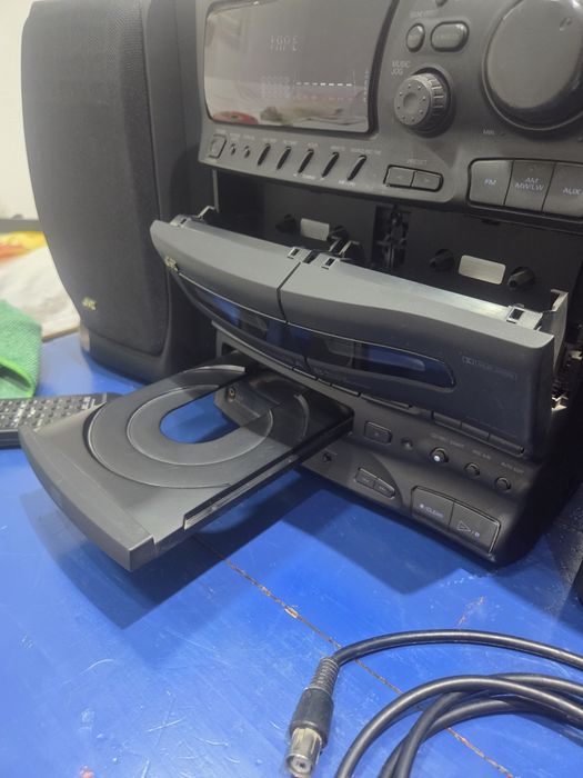 Combină muzicală JVC CA-S200 cu boxe, telecomandă RM-SES200U și boxe originale