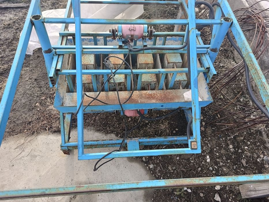 Продам станок для производства пескоблока