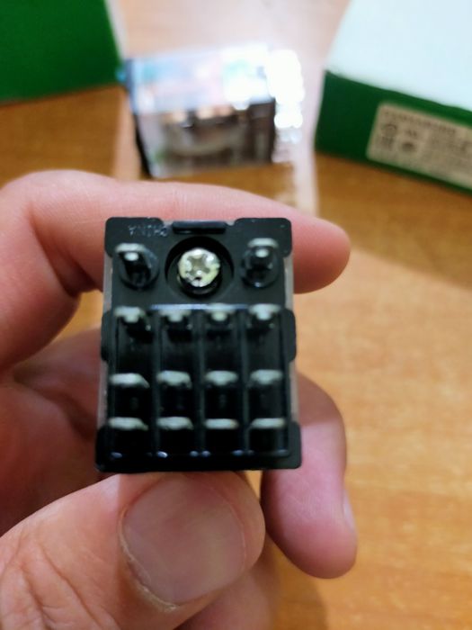 Реле промежуточное RXM4AB2BD