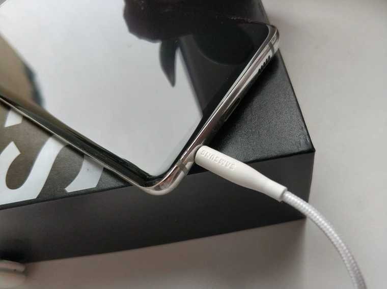 Samsung Galaxy S10 Plus Состояние идеал.