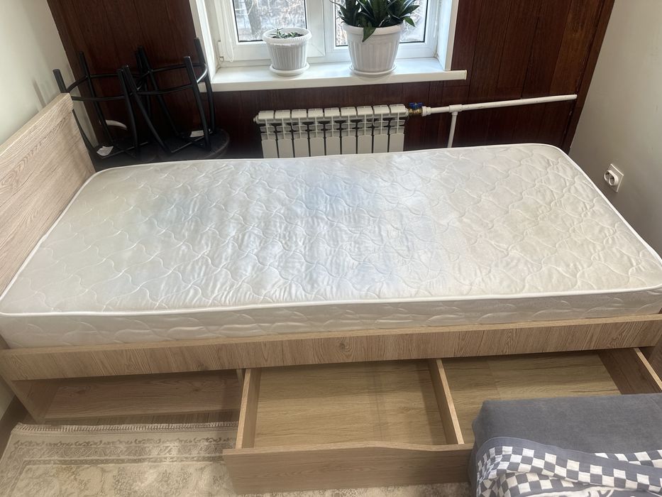 Продам кровать !