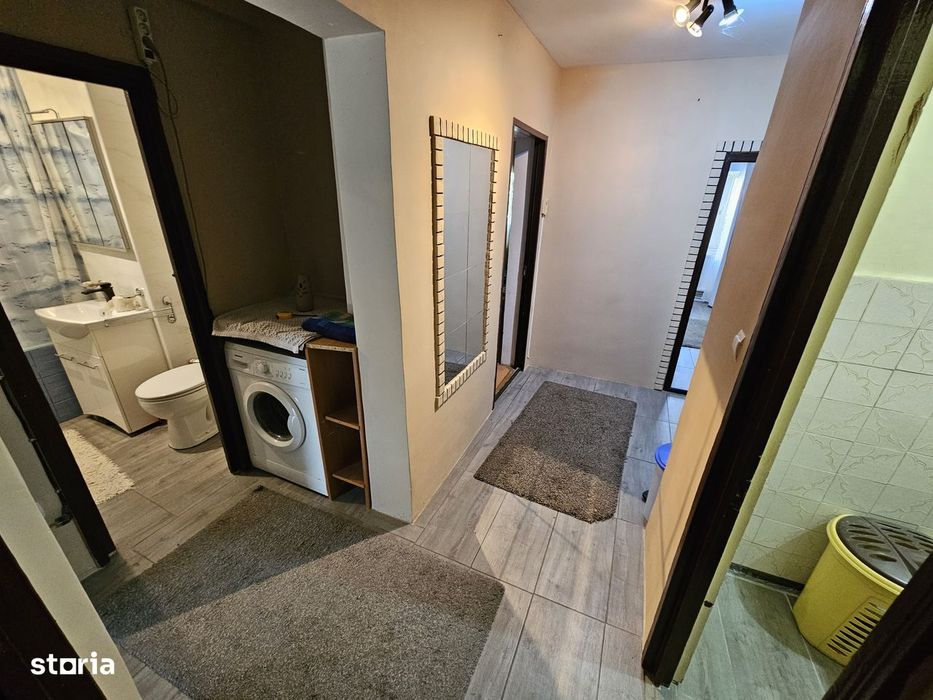 Vand ap cu 3 camere zona Posta 4