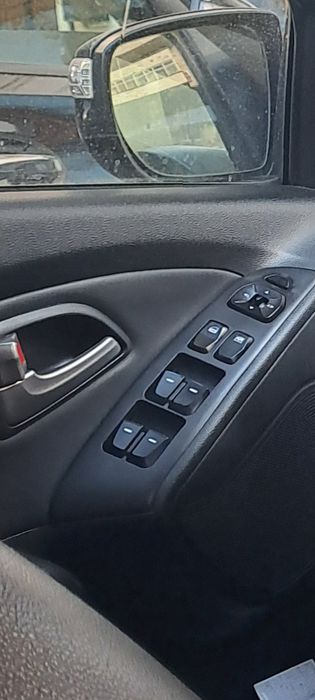 HYUNDAI ix35 2011 — imagine 3