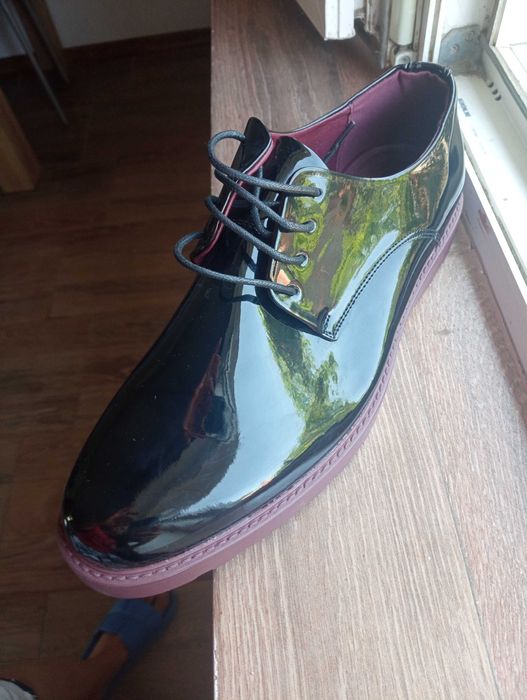 Pantofi nr 44 pret 150