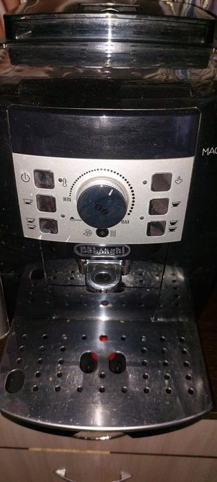 Кофемашина Delonghi