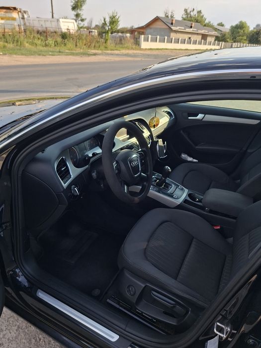 Vând Audi A4 b8.