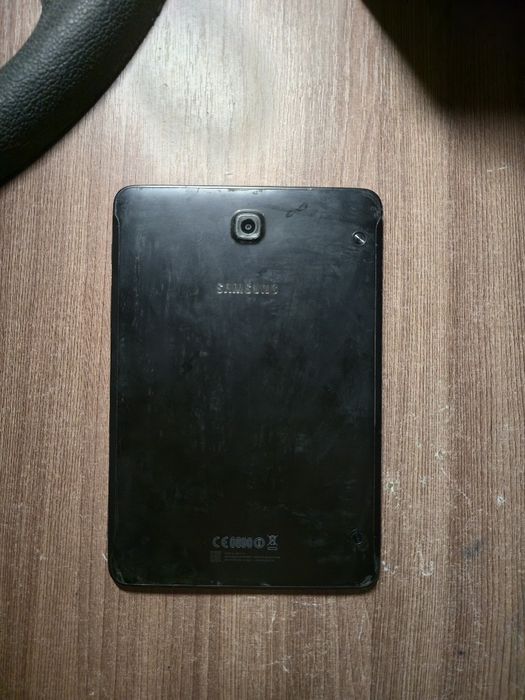 Samsung  SM-T719