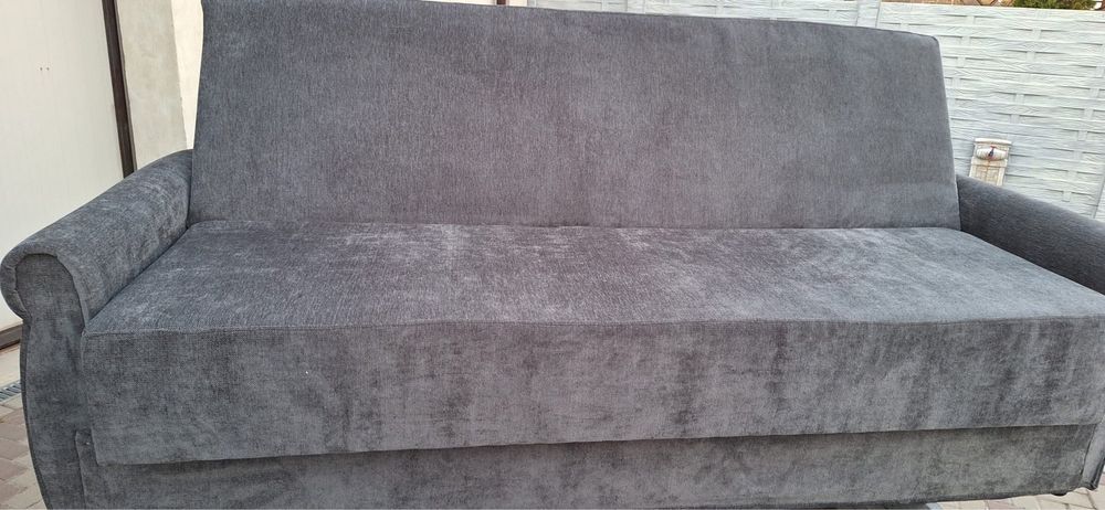 Retapitare scaune masina,paturi,fotolii,canapele,perdele si draperii