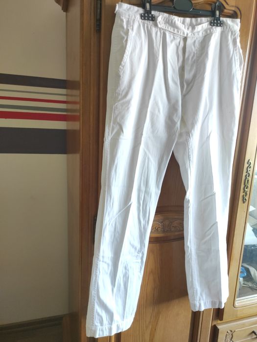 Pantalon specifici pentru medici si asistenti medicali