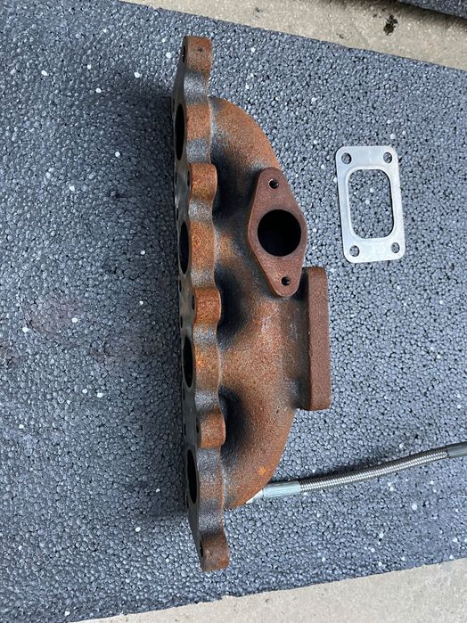 Турбо T3T4 , изпускател Т25 и двете маслени магистрали.