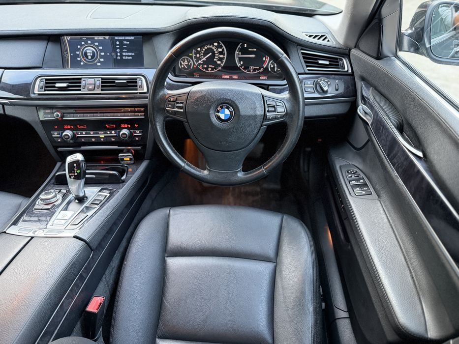 BMW - 730d - F01 - 2010 - 3.0 Diesel - Euro 5 - 245 CP - Automat - 4 Zone de clima - Scaune cu memorii - Camere spate si vara fata - Xenon-Acte la zi