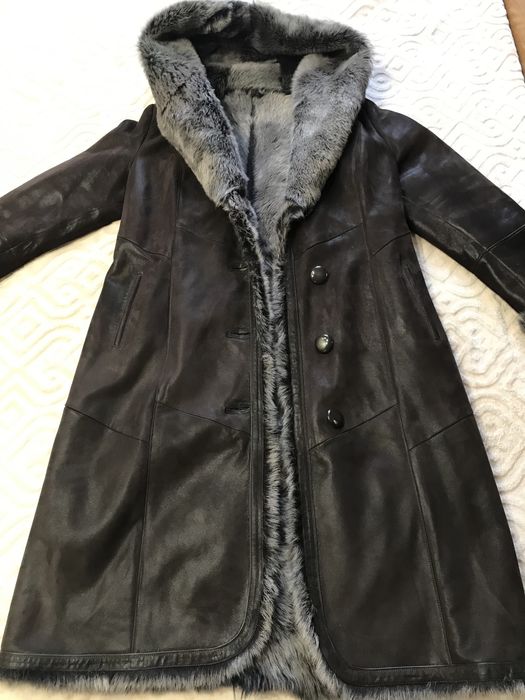 Дубленка меховая с капюшоном