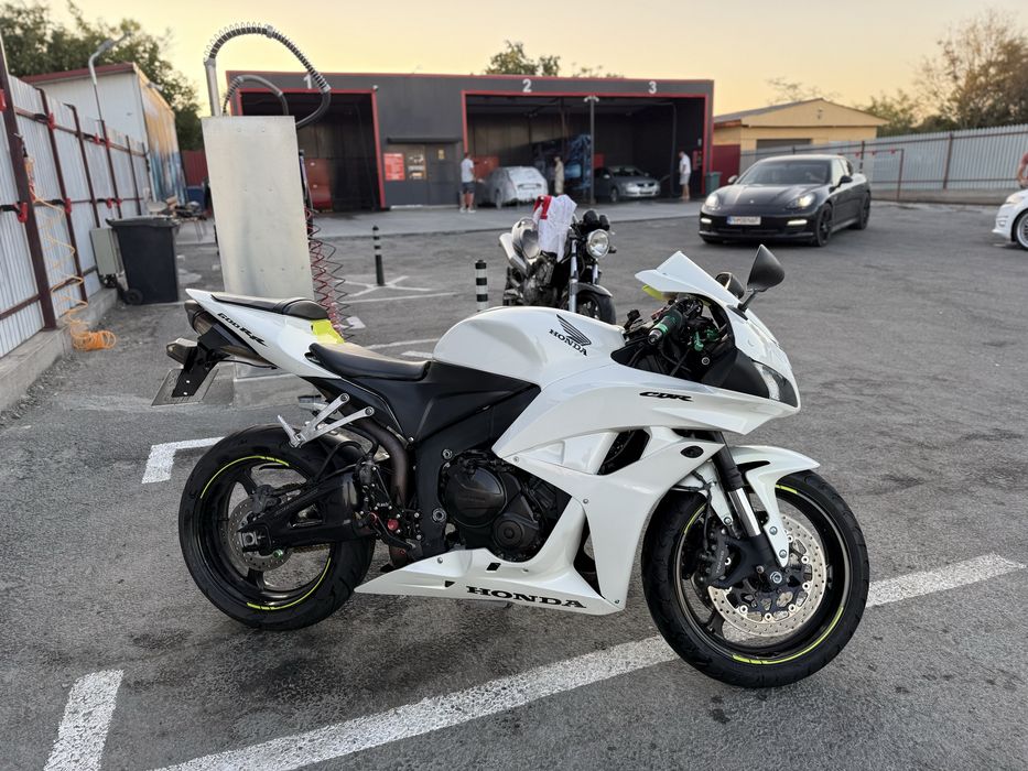 Honda cbr 2008 pc40