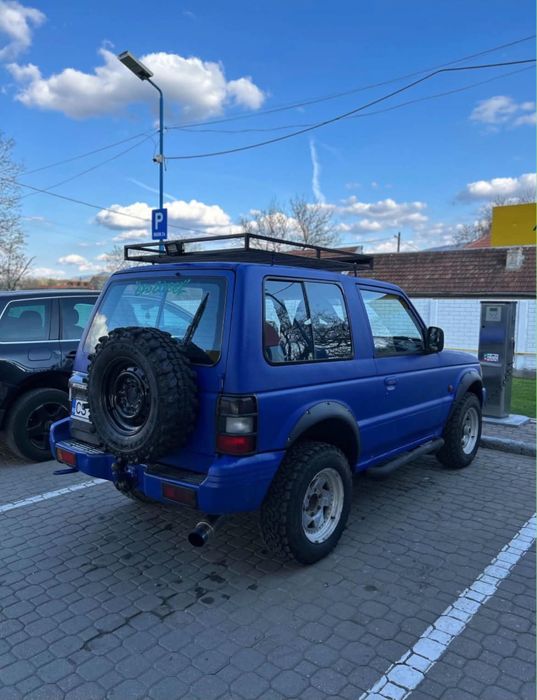 Vând Mitsubishi Pajero 2.5 diesel