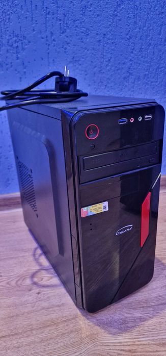 Продавам компютър