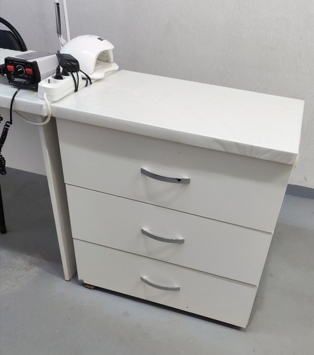 Продам стол для офиса и дома