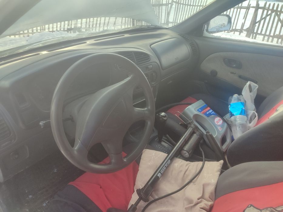 Митсубиси мираж.седан.2001год