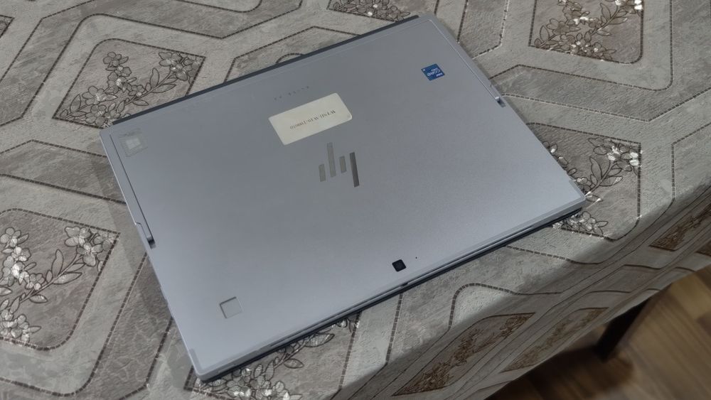 Срочно продам HP Elite x2 g8 i5g7, 16ram, 256ssd