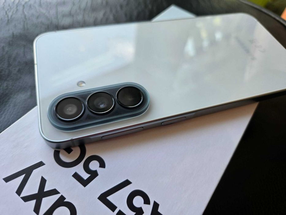 Samsung A57 8/128gb