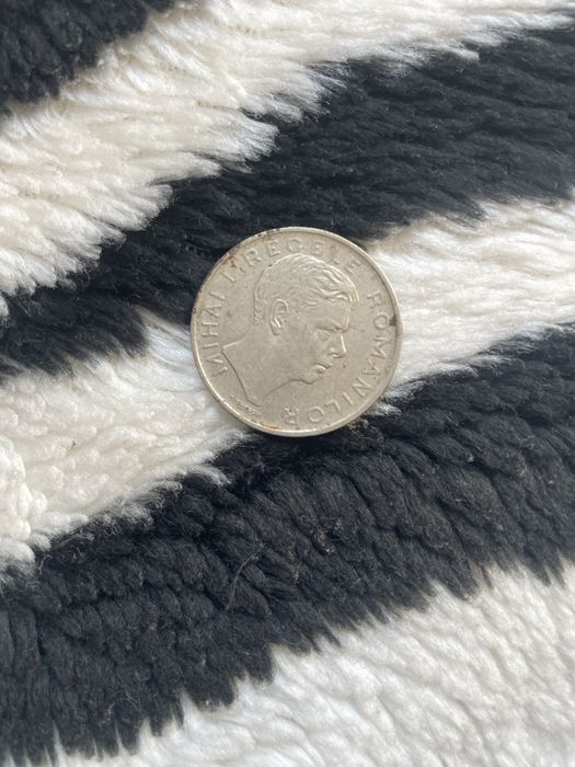 Vand moneda 100 lei din 1943, Regele Mihai I