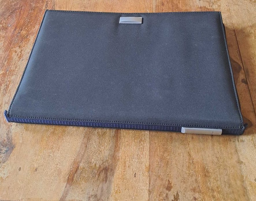 папка  за документи черен със синьо без/с цип Марксман Marksman А4