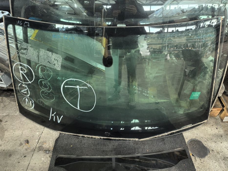 Челно/Предно  стъкло за Audi A6 C7