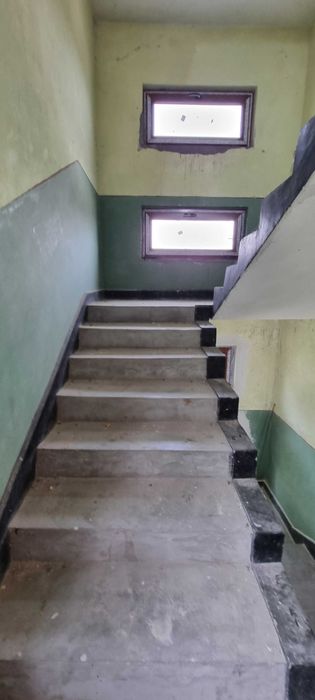 1785-Продава се триетажна тухлена на плоча къща в Гецово!