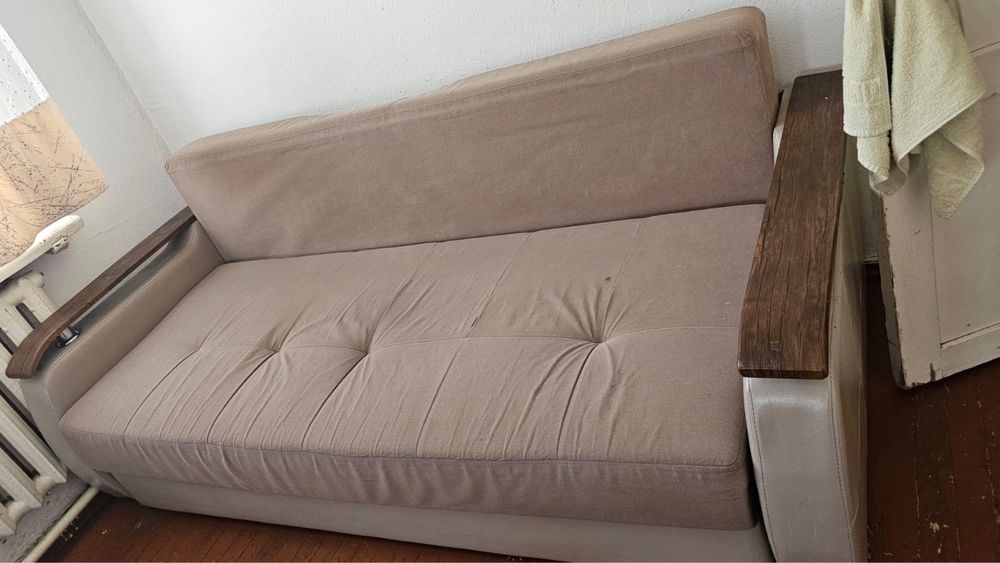 Продаеться диван хорошом состаянии