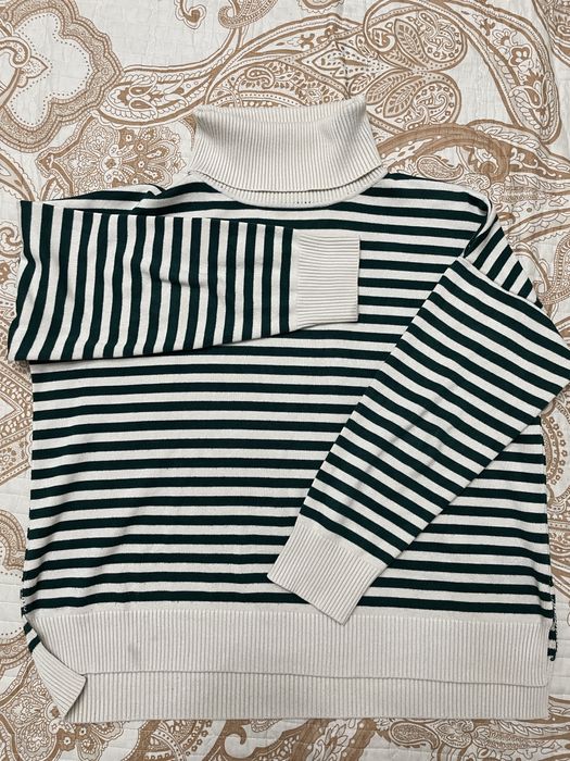 Свитер водолазка