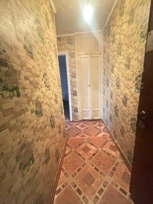 продается 1 ком.квартира в районе КСК