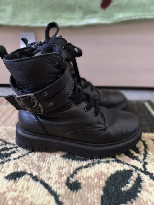 Ботинки зимние на девочку.