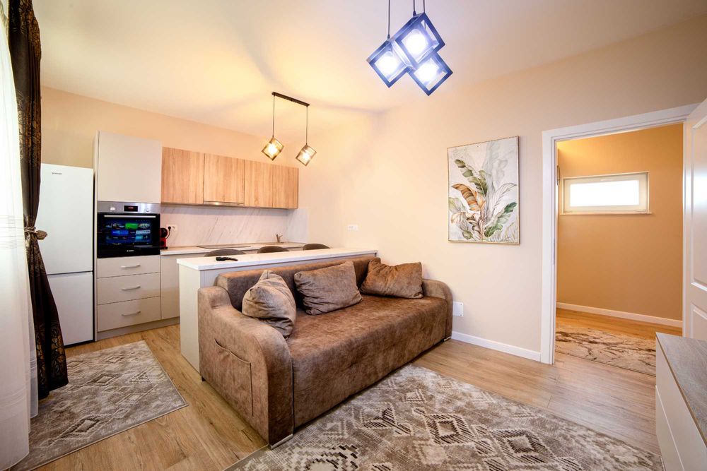 Inchiriez apartament in regim hotelier