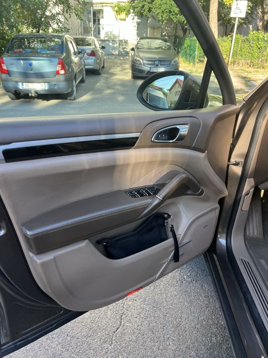 Porsche Cayenne an 2014 jante 21 anvelope noi