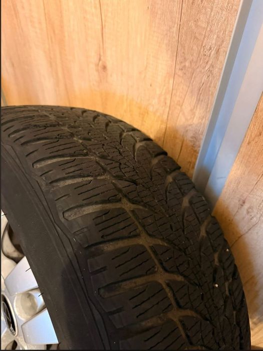 Vând schimb jante E90