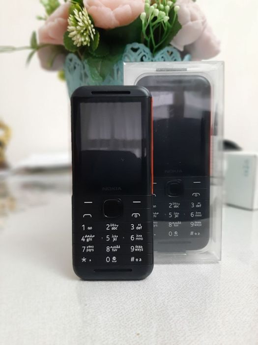 Yangi tugmali telefon Nokia 5310 – Musiqa uchun, 2 SIM, internetsiz