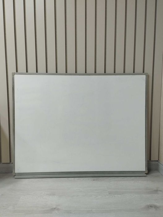 Маркерная доска 120см на 90см