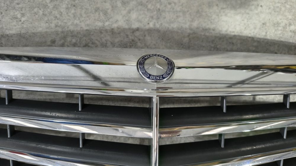 Grila OEM Mercedes W211 Facelift