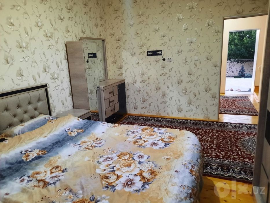 Bo'stonliqda dacha sotiladiБўстонлиқда дача сотилади.Tayyor biznes uy
