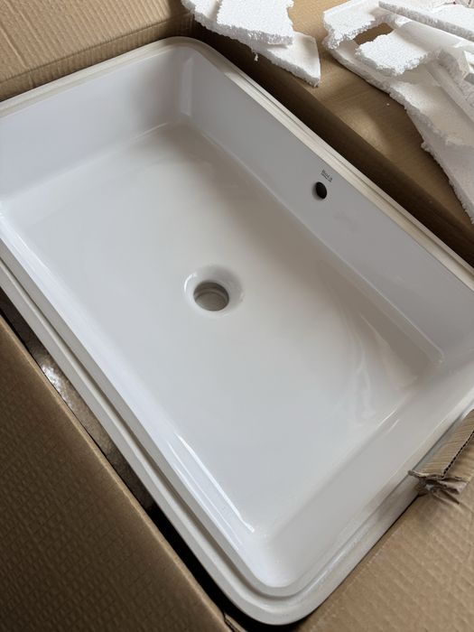 Мивка Roca за под плотов монтаж