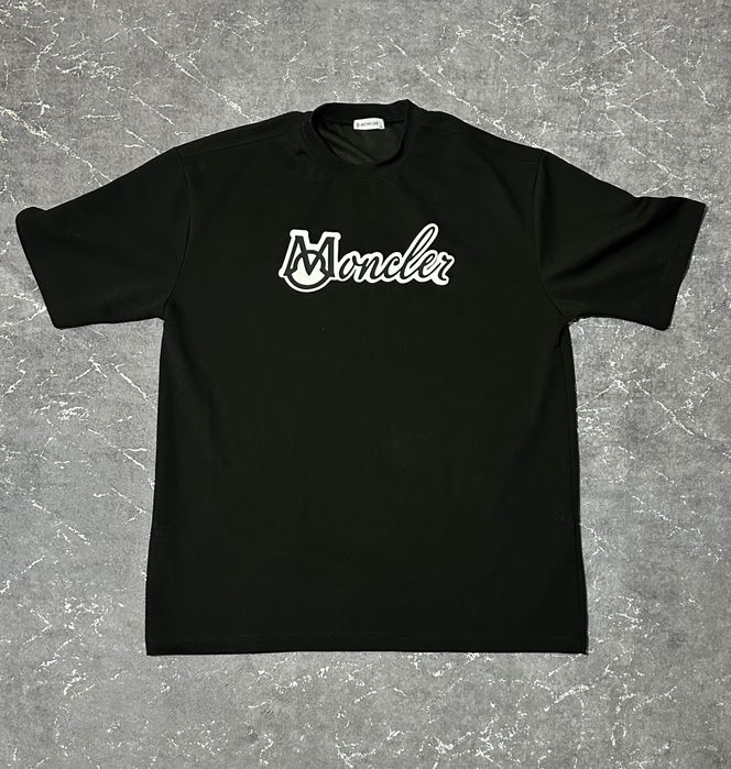 Продавам чисто нови тениски