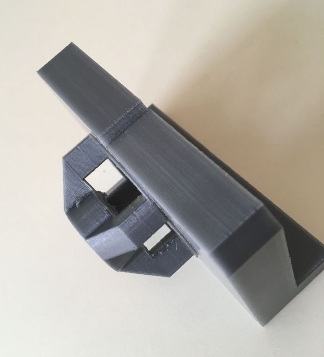 Sablon mobila din plastic dur gri pentru balamale 35mm model 1.0