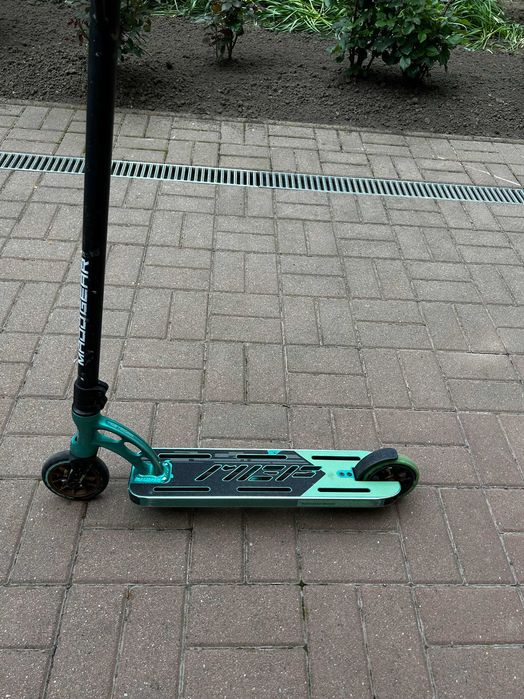 trotineta MGP verde2