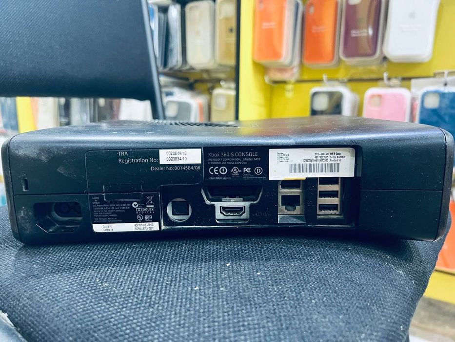 Xbox 360 S 1TB sotiladi